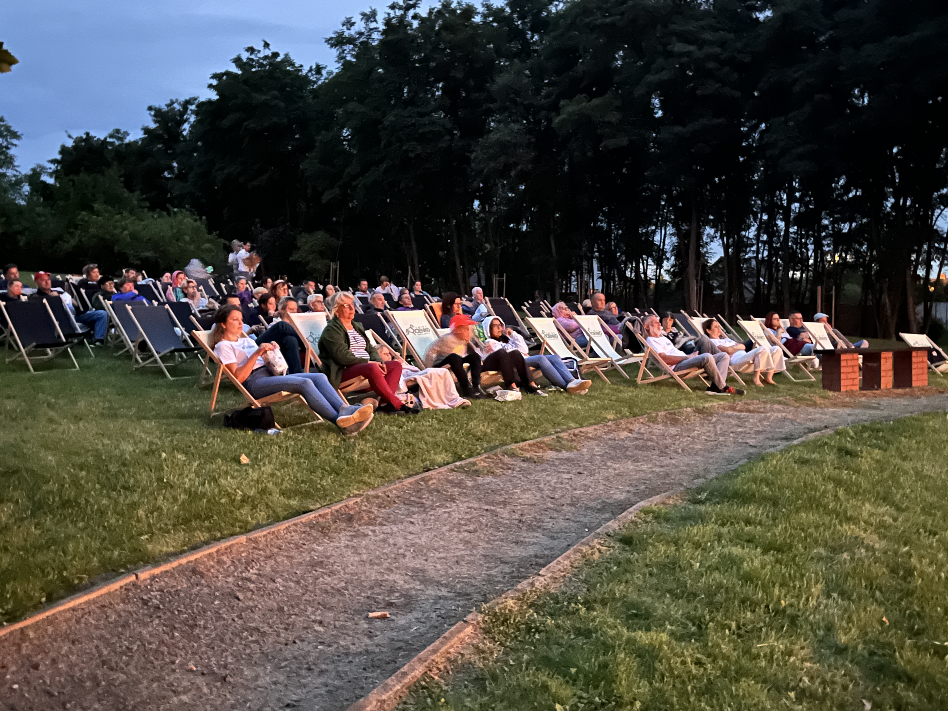 Letnie kino plenerowe
